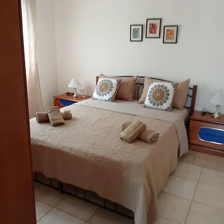 Dina House