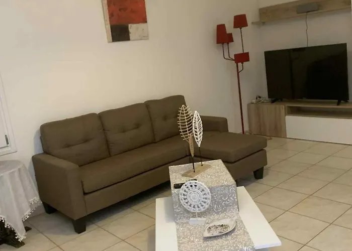 Dina House *